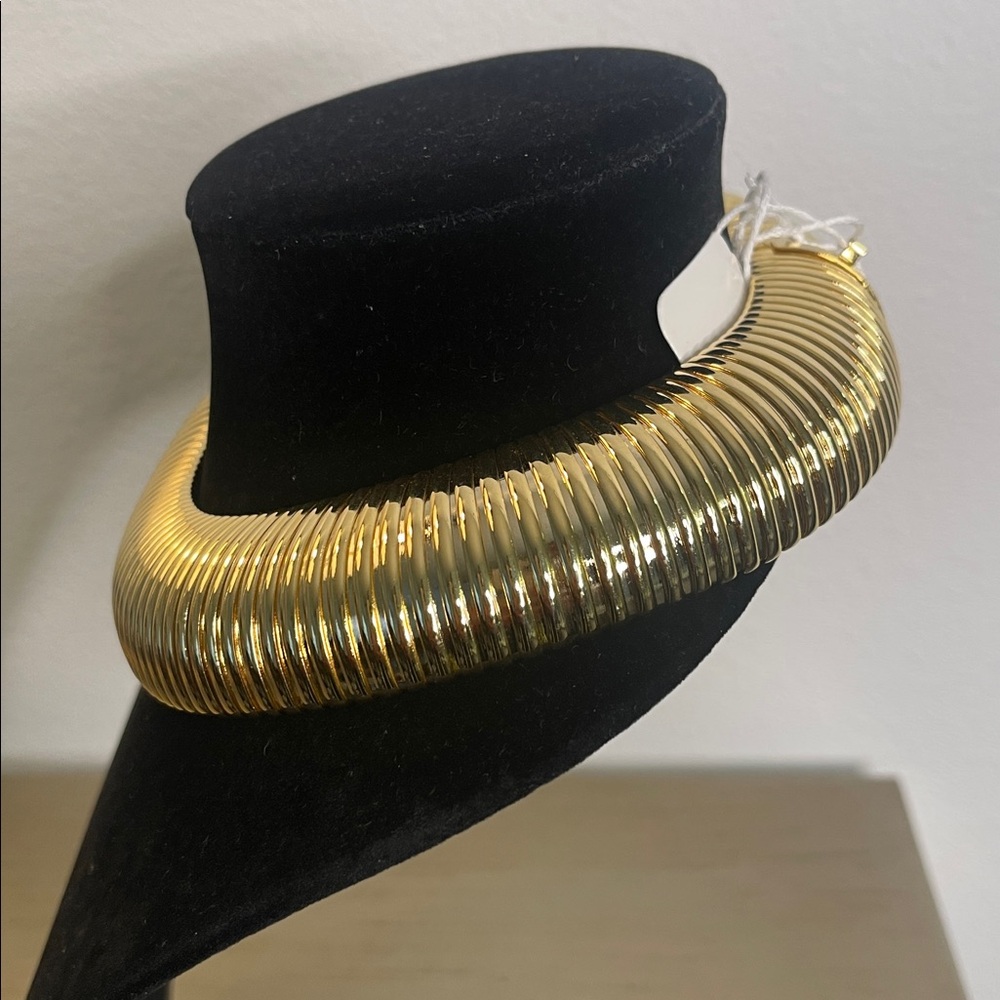 Gold Choker Omega Necklace - Picture 2 of 5